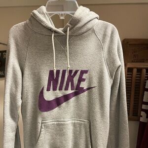 Nike sweatshirt